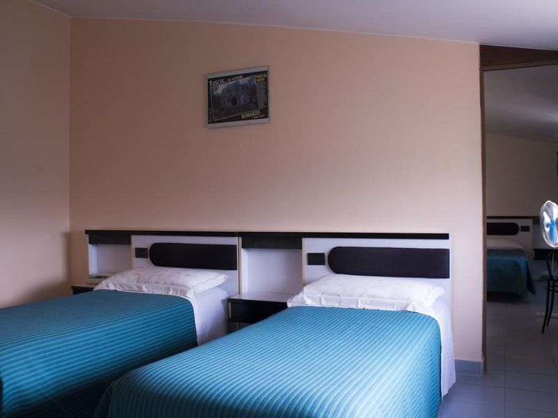 Hotel Photo 12
