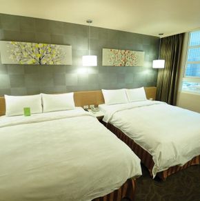NearBy Hotel