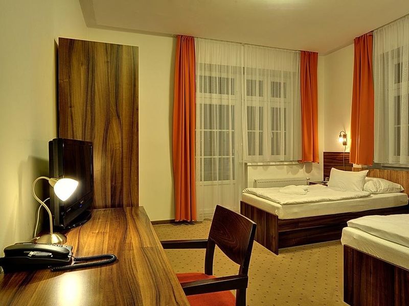 Hotel Photo 1