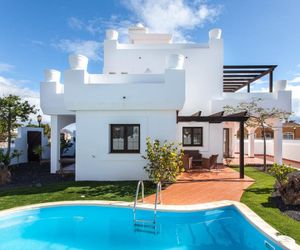 Villa Oliva by Vacanzy Collection Corralejo Spain