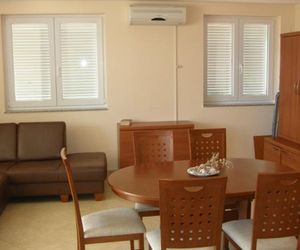 Apartments Knezevic-Pavlic Baska Croatia