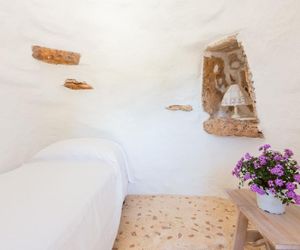 Trullo dellAngelo nel Salento Carovigno Italy