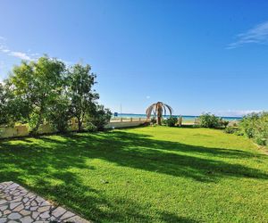 Villa Maria On The Beach Acharavi Greece