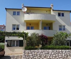 Apartment Okrug Gornji 24 Okrug Donji Croatia