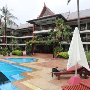 NearBy Hotel