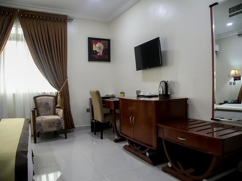 Hotel Photo 6