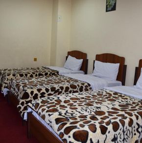 NearBy Hotel