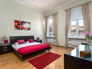 Peter the Great Apartments in Centre with View