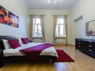 Peter the Great Apartments in Centre with View