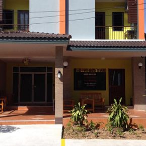 NearBy Hotel