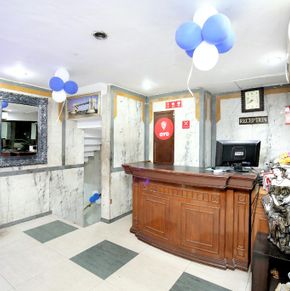 NearBy Hotel