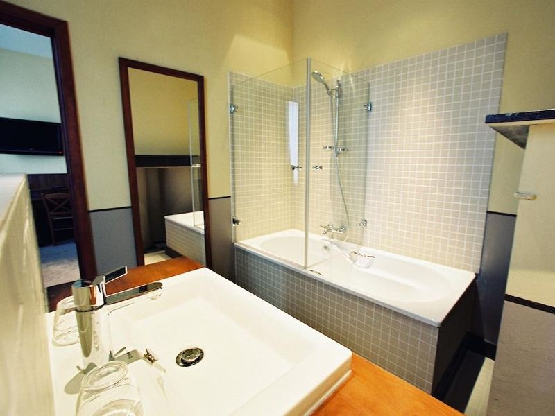 Hotel Photo 8