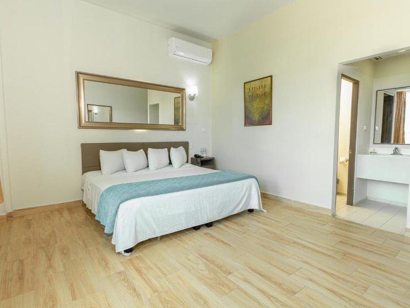 Hotel Photo 4