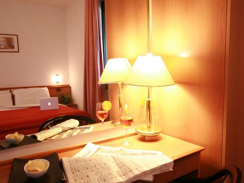 Hotel Photo 1