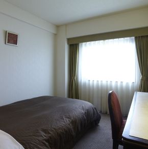 NearBy Hotel