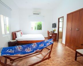 NearBy Hotel