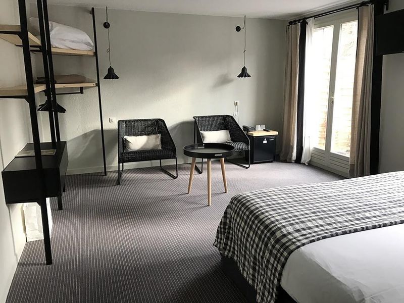 Hotel Photo 1