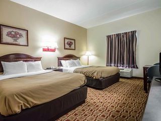 Фото отеля Quality Inn & Suites-Sellersburg