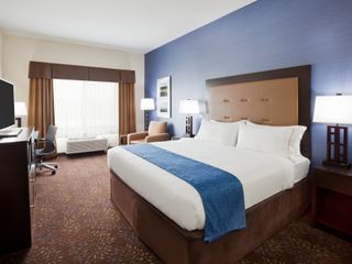 Фото отеля Holiday Inn Express & Suites Davenport, an IHG Hotel