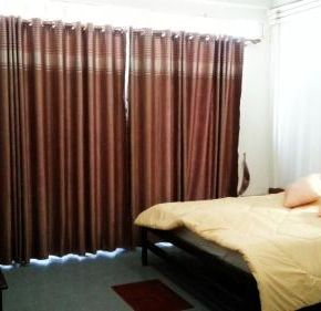 NearBy Hotel