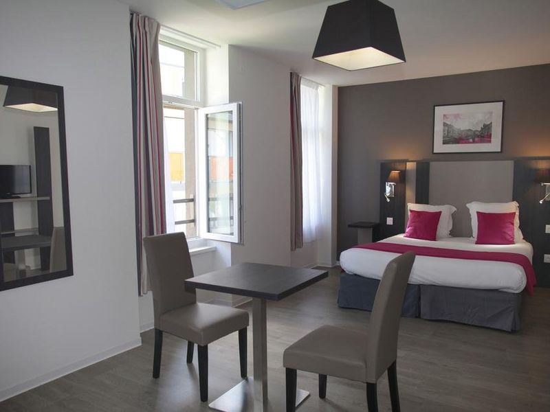 Hotel Photo 16