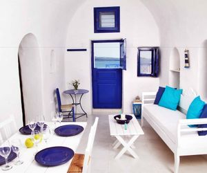 Blu Blanco Oia Cave House Oia Greece
