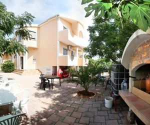 Villa Dobra Apartments Vir Croatia