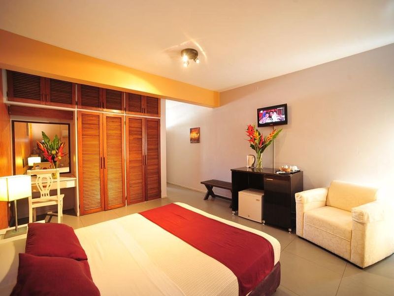 Hotel Photo 6