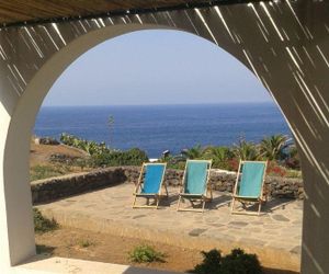 Dammuso Karuscia Pantelleria Village Italy