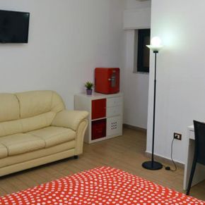 NearBy Hotel