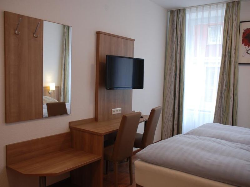 Hotel Photo 9