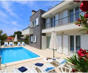 Apartments Nika Primosten Croatia