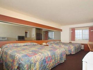 Hotel pic Knights Inn & Suites St. Clairsville