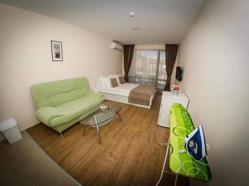 Hotel Photo 6