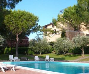 Residence La Villa Apartment with pool Montescudaio Italy
