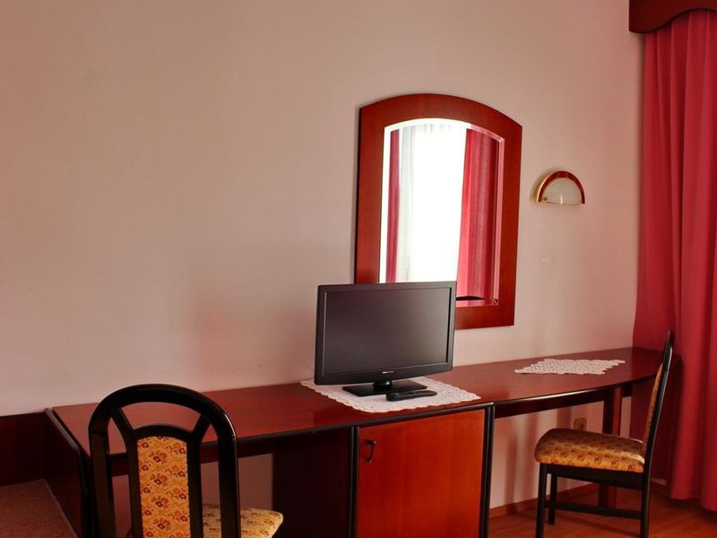 Hotel Photo 12