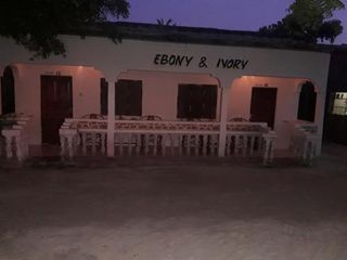 Hotel pic Ebony & Ivory Beach Bungalows
