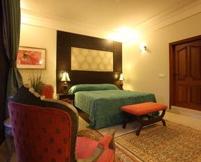NearBy Hotel