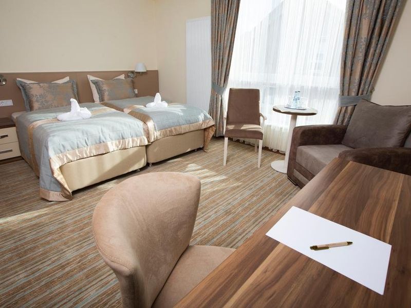 Hotel Photo 1