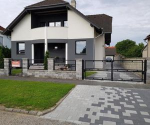 Honfoglalas Apartment Buk Hungary