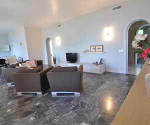 Villa Gardiola Lake Garda San Felice del Benaco Italy