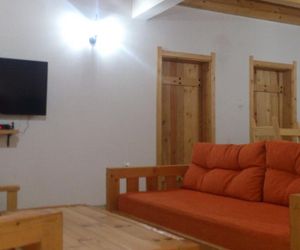 PAHULJA Kolasin Montenegro