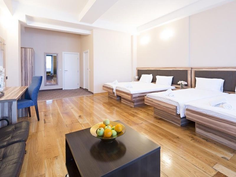 Hotel Photo 1