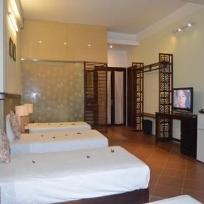 NearBy Hotel