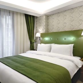 NearBy Hotel