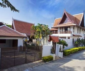 Sirinthara luxury villa Nai Harn Thailand