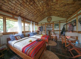 Фото отеля Nkuringo Bwindi Gorilla Lodge