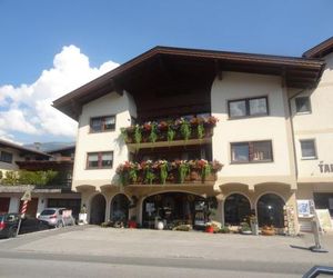 Ferienwohnung Blumen Penz Zell am Ziller Austria