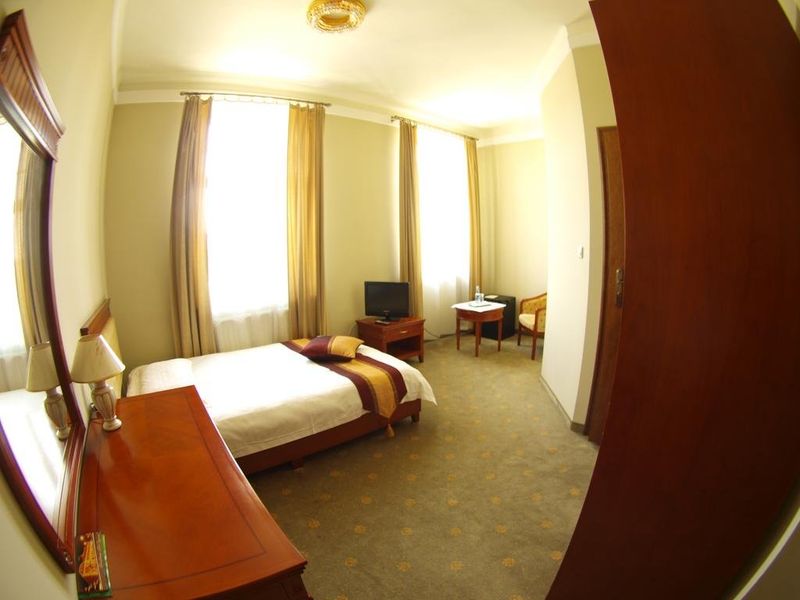 Hotel Photo 8