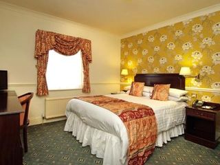 Фото отеля The Crown Hotel, Boroughbridge, North Yorkshire